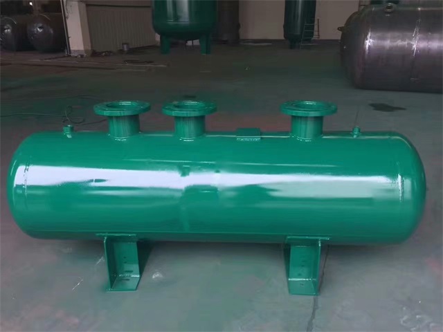 临渭临渭临渭蒸汽分气缸